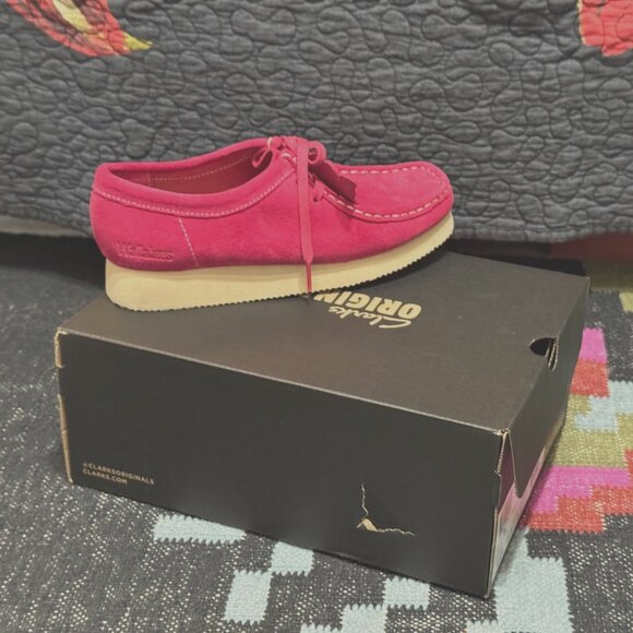 Clarks Originals Wallabee Day Moccasins Shoe, Bright Pink, US 9.5/EU 41 - Picture 13 of 16